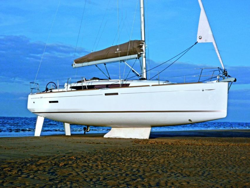 Sun Odyssey 389