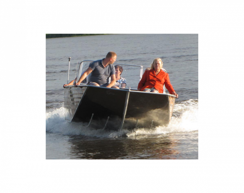 Wyatboat-660